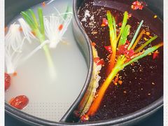 -钢管厂五区小郡肝串串香(奥克斯广场锦城万达店)