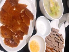 -皇城根·烤鸭·鱼头·家常菜(欧亚大观乐活城店)