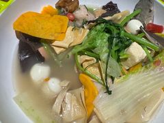 -万记麻辣烫国展总店