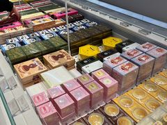 -好利来(上海长宁龙之梦店)