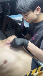 点击看大图 -龙之吻专业刺青·手工耳洞·纹身去色