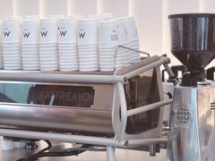 -M Stand(上海人民广场来福士店)