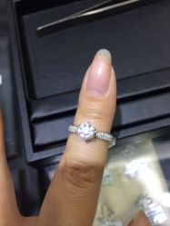 -威德钻石-克拉钻大本营(南京东路店)