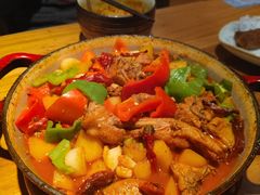 特色大盘鸡-阿里家·新疆烤肉酒場 by MIG