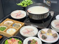 -牛牛和牛海鲜粥底火锅(长虹国际城店)
