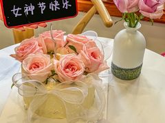 -山与蓝·轻糖鲜果蛋糕(勒泰店)