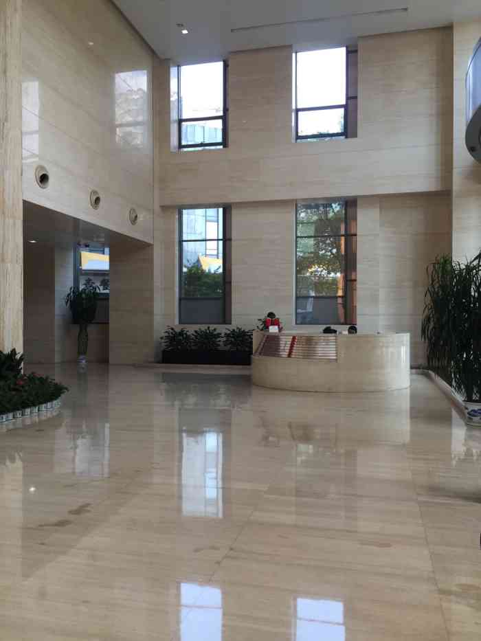 珠江银行学院怎么样(珠江银行学院是做什么的)