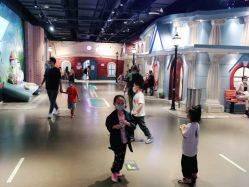 -点点梦想城(鑫苑都汇店)