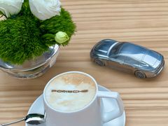 -上海浦东保时捷中心