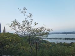 -宝石山