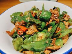 -偶屋里钵少爷(时代广场店)