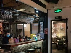 -脚下咖啡·CHILL酒馆(灵光东巷店)