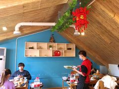 -毛辣果·贵州红酸汤牛肉火锅(西单店)