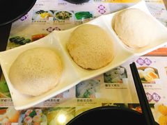 酥皮叉烧包-点点心点心专门店(湾仔店)