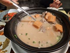 -莲餐厅·湖北菜·潜江小龙虾店(愚园路店)