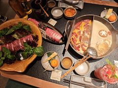 黑牛肝菌汤鸳鸳锅-大龙燚·旷野鲜火锅(广州首店)