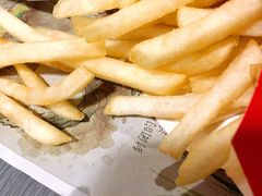 巨无霸经典中薯条套餐-麦当劳(东直门外大街店)