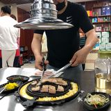 店内桌子不是太多，大厅大概7-8桌的样子