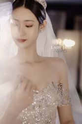 -Lady  Jane高端婚纱礼服馆