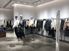 -URBAN REVIVO(西安Momopark店)