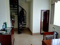 -屋顶顶城市·江景酒店-客房部