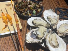 -蚝堡海鲜·威海菜·海肠捞饭·烧烤·亚洲吃蚝公司(幸福门店)