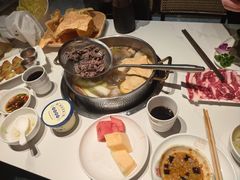 -犇鼎牛潮汕牛肉火锅(新辰里学清路店)