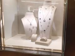 -乐蓬马歇百货公司(Rive Gauche)