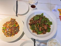 -阿瓦山寨·湘菜现炒·剁椒鱼头王(咸阳总店)