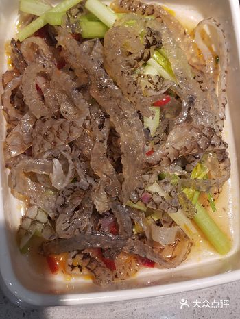 米饭很好吃，鱼皮也很好吃，很爽口，开胃，强烈推荐