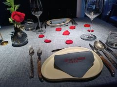 -弦月窗LUNETTE BY AMANDA(复兴路店)