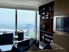 -深圳国际会展中心希尔顿酒店(前海华发冰雪世界店)