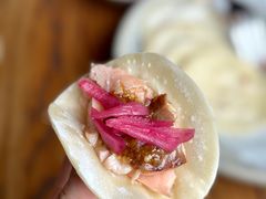 烟熏三文鱼配烤饺子皮和芥末籽酱-BOR Eatery(安福路店)