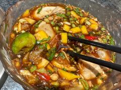 -何妹湿辣牛肉·粤式烧烤砂煲(桂雅路店)
