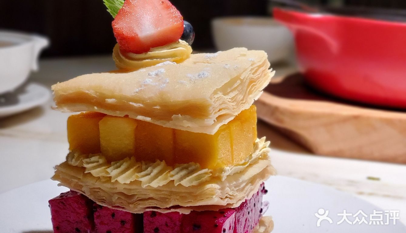 这家店吃起来也没看起来那么贵嘛~好吃！大力推荐！