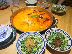 -洱火云南酸菜牛肉火锅(石景山当代商城店)