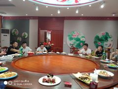 包厢-豫菜园灌汤小笼包子(三大街店)