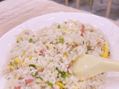 -江城燕子大排档(江汉路步行街店)