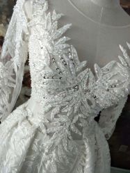 -觅白婚纱礼服馆