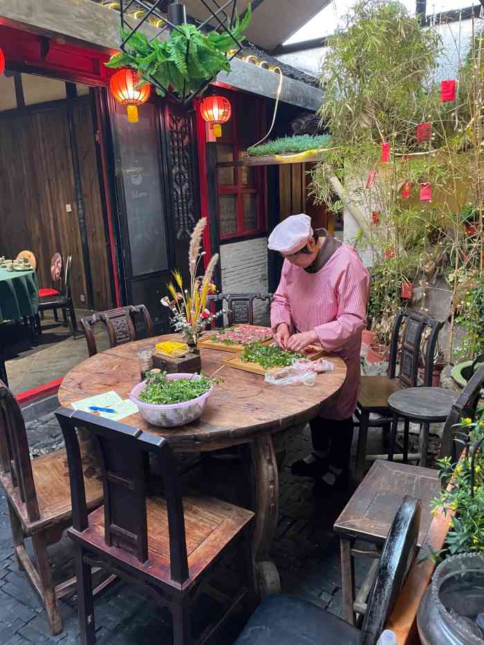 听雨轩私房菜-"出差路过 到吃饭的点 临时找到这家总体.