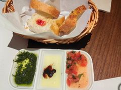 餐前烤面包-CAPARESH開府莱舍(望京金辉店)