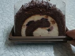 樱桃黑巧瑞幸卷-瑞幸咖啡(汇星商业中心店)