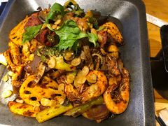 -鸿通城购物中心