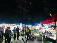 -吴山路夜市