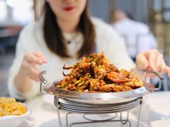 -凤凰路何眼镜香辣蟹(花果园店)