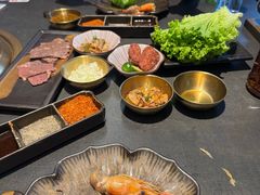 -铭牛烧肉·和牛海鲜自助(高新月牙湖店)