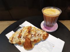 杏仁可颂-慢熟面包店bud bread(孩儿巷店)