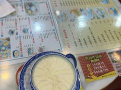 -广信牛奶甜品世家(台东店)