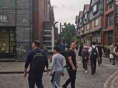 -钟书阁(松江泰晤士小镇店)