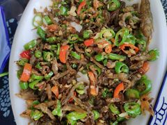 -临江餐馆二楼美食部落
